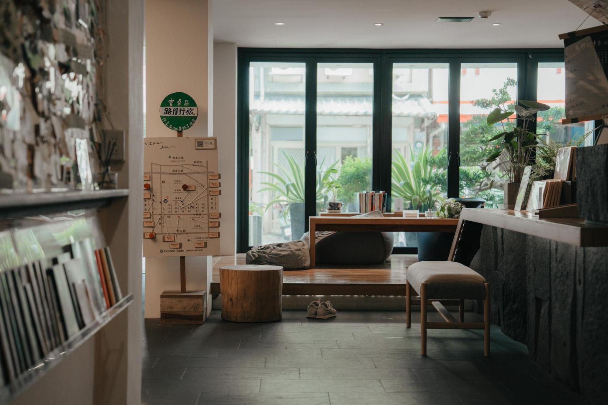 Norden Ruder Hostel Taitung Bagian luar foto